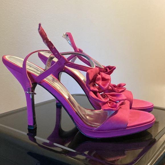 9.5M Fuchsia pink open toe heels - Jacqueline Ferrar 4” - Picture 3 of 7